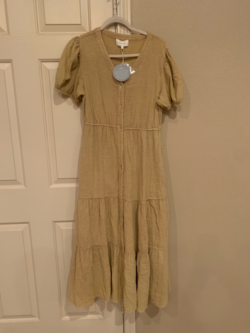 Lightweight Tan Maxi Dress with Puff Sleeves